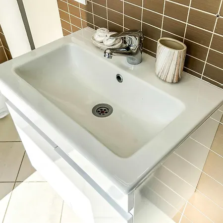 Apartamento Dopamine 729 Golem (Tirana)